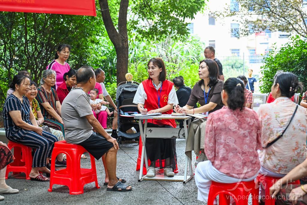 《从“吐槽声”到“赞歌声”——畅通民意微循环激活基层善治一池春水》